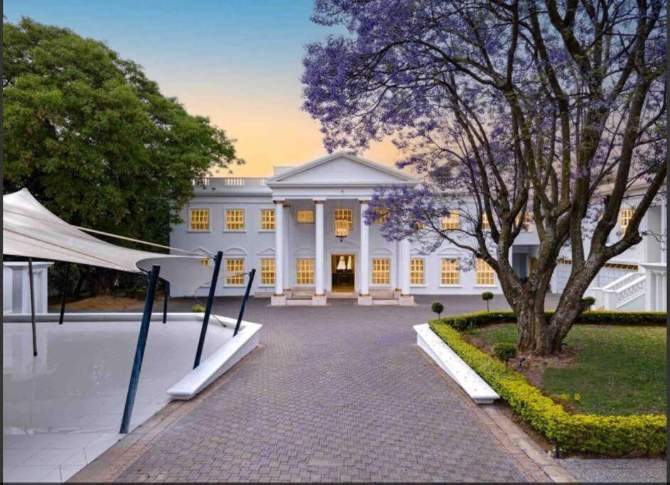 The White House In Sandton Villa Johannesburg Exterior photo