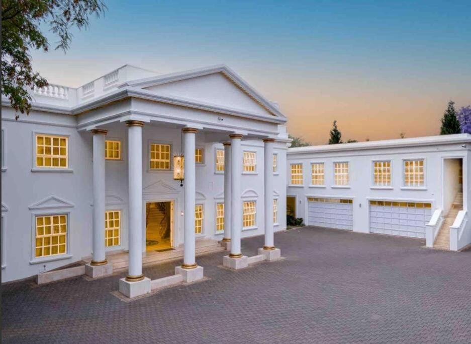 The White House In Sandton Villa Johannesburg Exterior photo