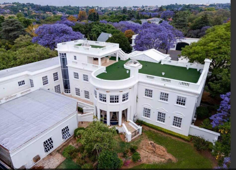 The White House In Sandton Villa Johannesburg Exterior photo